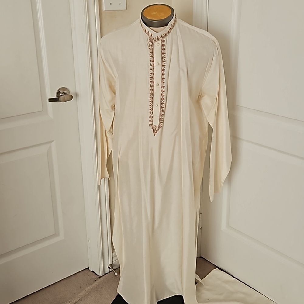Men's Kurta Pajama Suite With Embroidered Cream Size 42